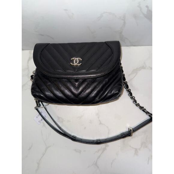 Chanel Calfskin Chevron Waist Belt Bag - Picture 9 of 9